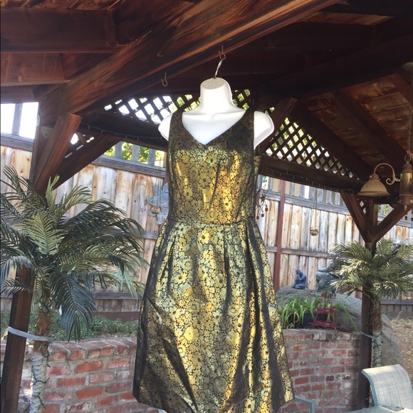 True Vintage Metallic 2 Piece Dress Set. - Picture 5 of 9